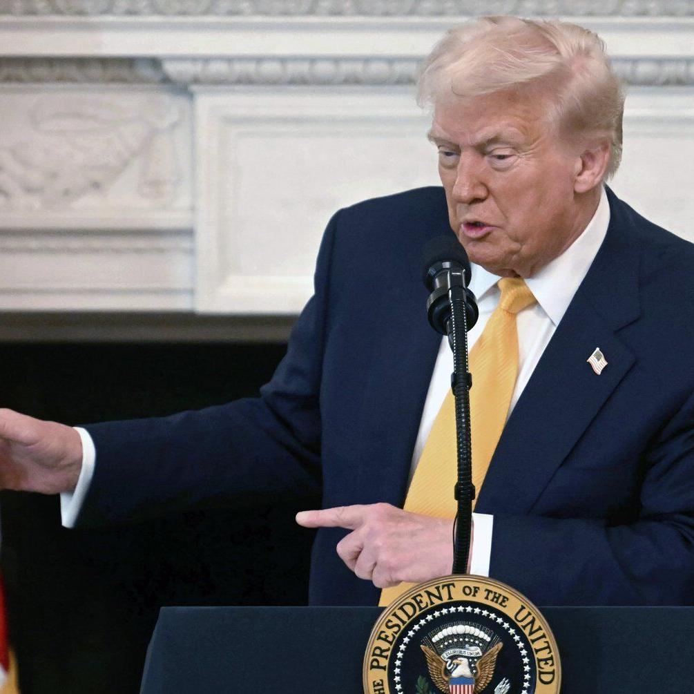 Half of ºÚÁϳԹÏÍøs and Americans think their countries are in a recession now: poll